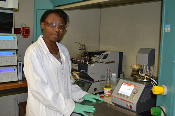 pic 1 PMA5 Pensky Martens closed cup flashpoint tester operated by WearCheck senior lab technician Lizzy Chabangu